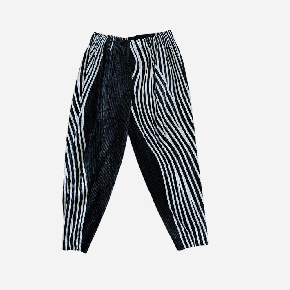 ISSEY MIYAKE HOMME PLISSE Pleated Black/White Trousers